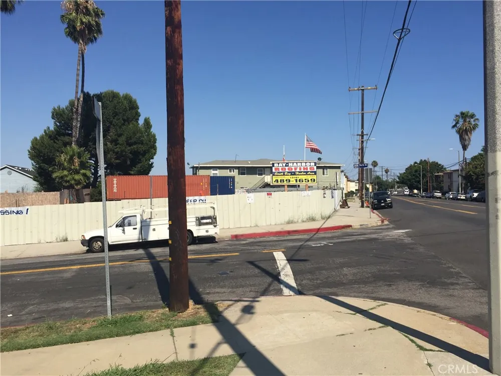 1415 Anaheim Street Harbor City, CA 90710