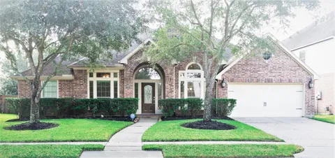 13804 Lakewater Drive
