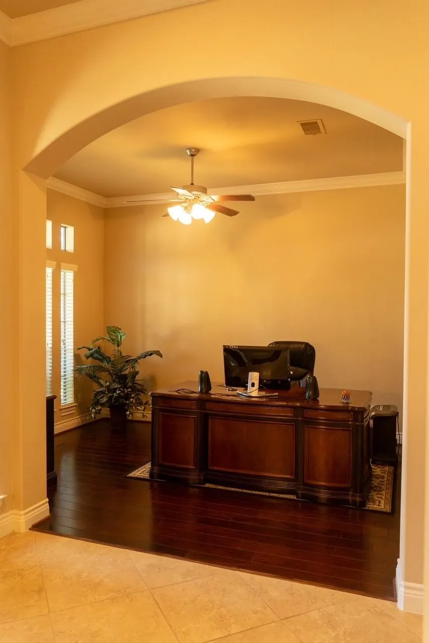 13804 Lakewater Drive Pearland, TX 77584