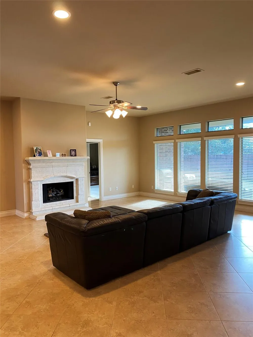 13804 Lakewater Drive Pearland, TX 77584