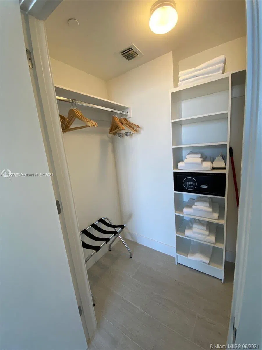 4010 S Ocean Dr #R401 Hollywood, FL 33019