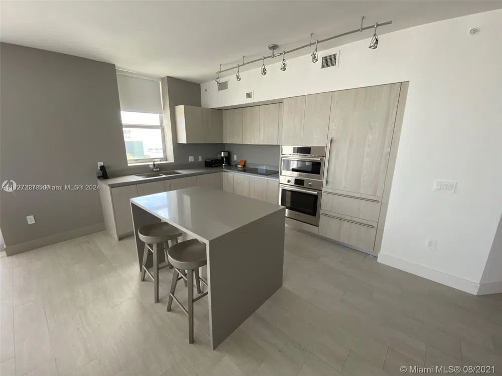 4010 S Ocean Dr #R401 Hollywood, FL 33019