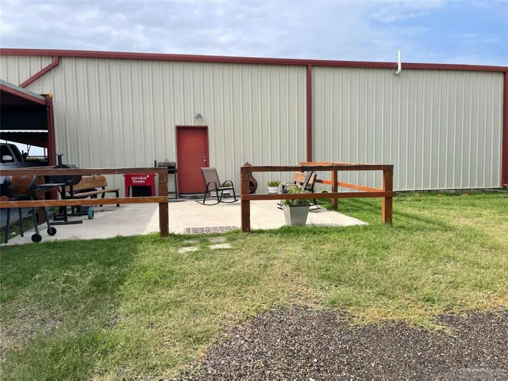 561 Lion Lake Drive Progreso Lakes, TX 78596