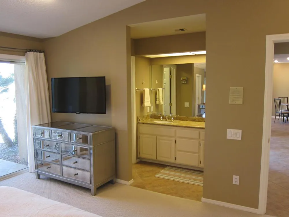 40556 Clover Lane Palm Desert, CA 92260