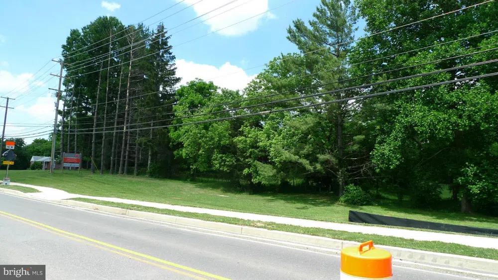 11302 ROBINWOOD DRIVE Hagerstown, MD 21742