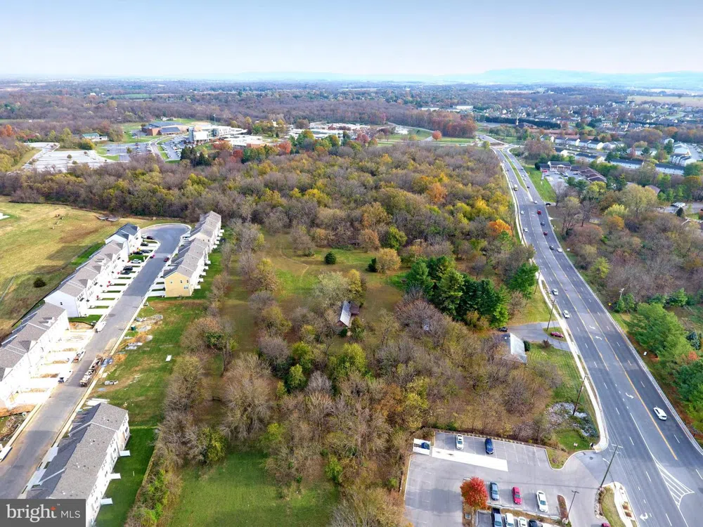 11302 ROBINWOOD DRIVE Hagerstown, MD 21742