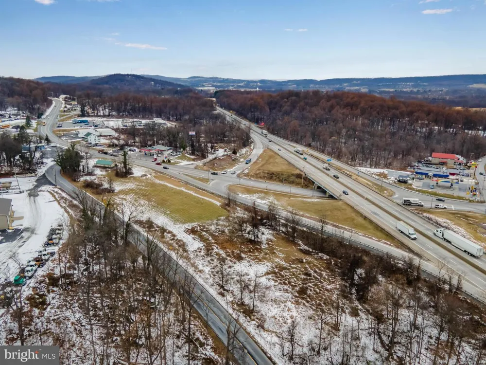LEWISBERRY ROAD Etters, PA 17319