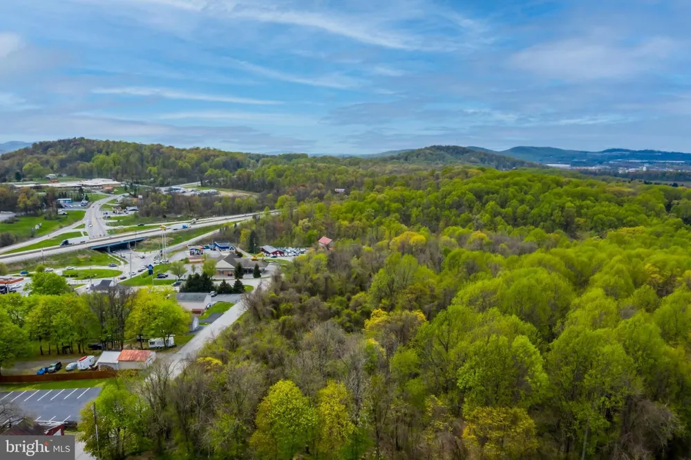 PINE ROAD Etters, PA 17319