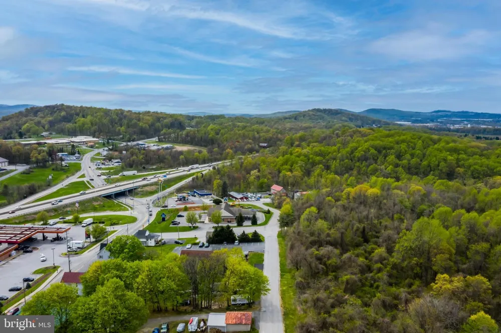 PINE ROAD Etters, PA 17319