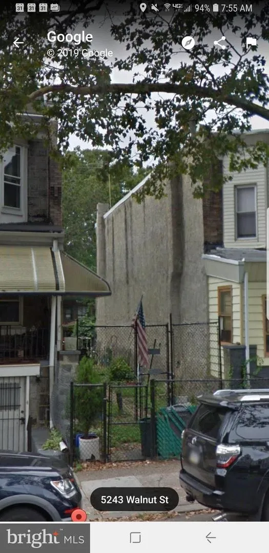 5250 WALNUT STREET Philadelphia, PA 19139