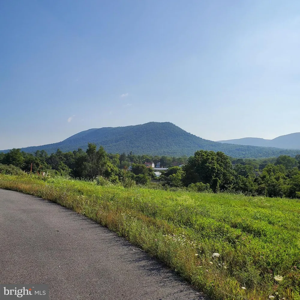 SUNRISE LANE Fort Loudon, PA 17224