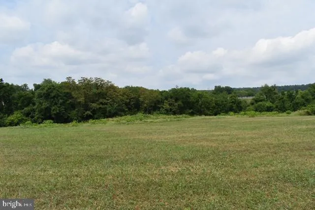 KAUFFMAN LANE Mifflintown, PA 17059