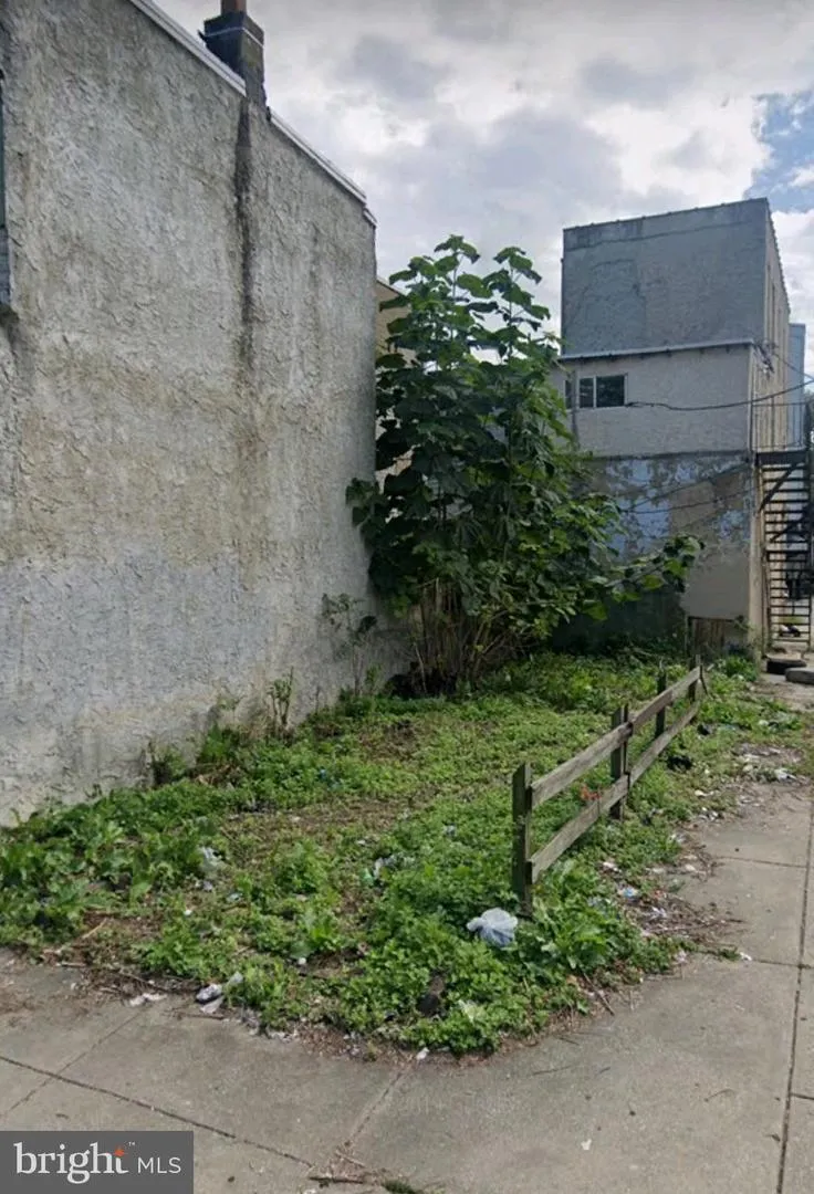 5362 GLENMORE AVENUE Philadelphia, PA 19143