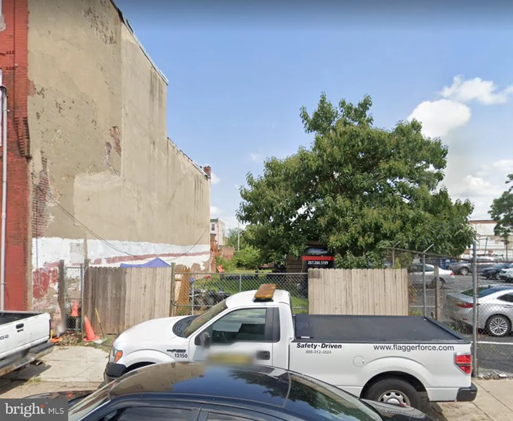2725 PARK AVENUE Philadelphia, PA 19132
