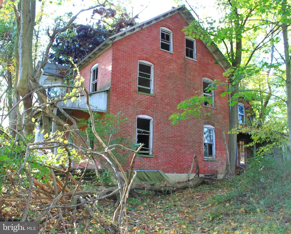 120 FUNK ROAD Cochranville, PA 19330