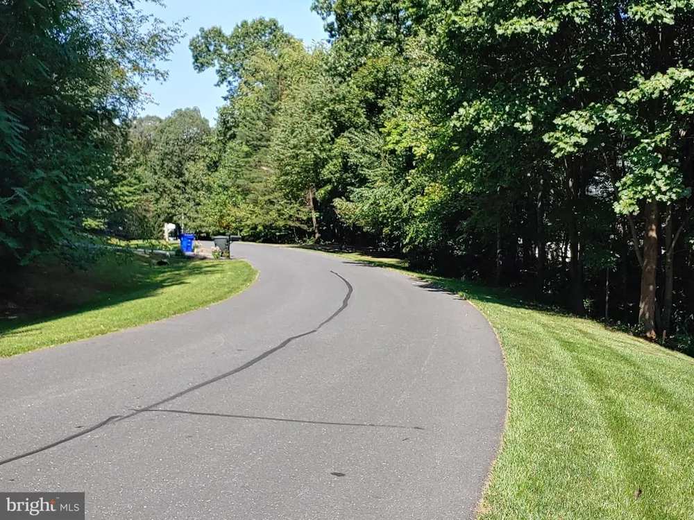 SE THOMPSON DRIVE Ijamsville, MD 21754