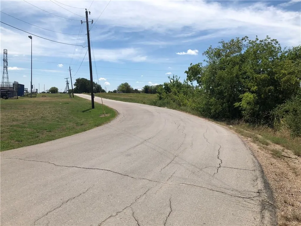 13 Bulldog Drive Venus, TX 76084