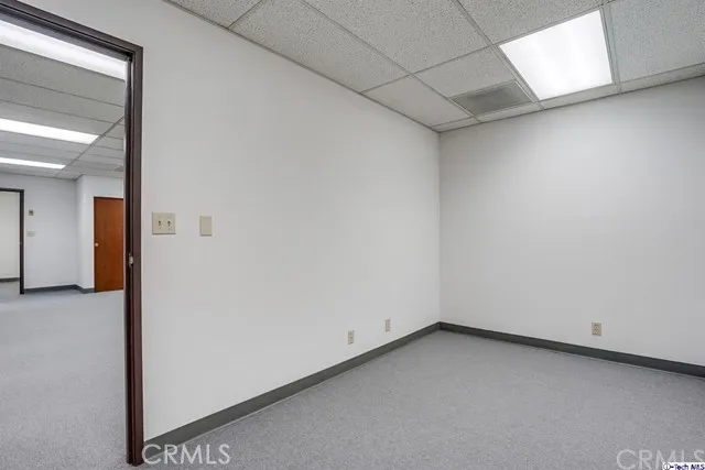 8041 FOOTHILL BOULEVARD Sunland, CA 91040