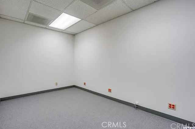 8041 FOOTHILL BOULEVARD Sunland, CA 91040