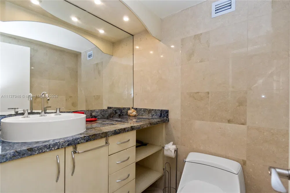 100 Lincoln Rd #1533 Miami Beach, FL 33139