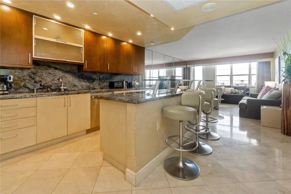 100 Lincoln Rd #1533 Miami Beach, FL 33139