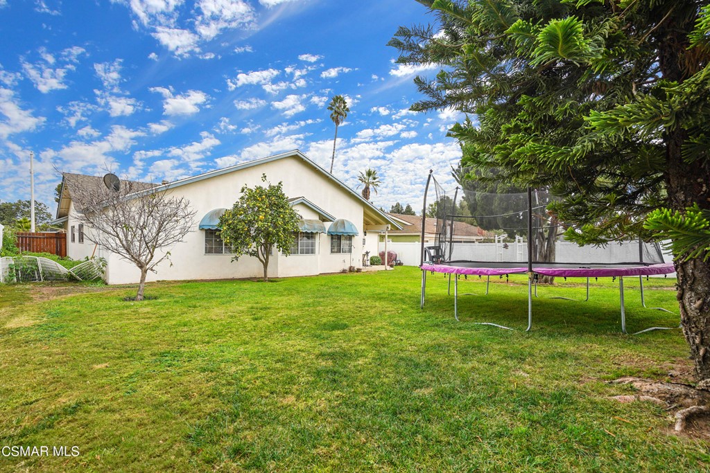 1075 Seybolt Avenue Camarillo, CA 93010