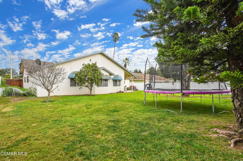 1075 Seybolt Avenue Camarillo, CA 93010