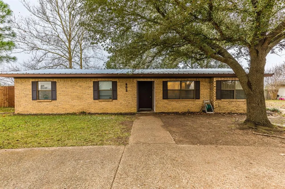 805 Fullerton Avenue Dawson, TX 76639