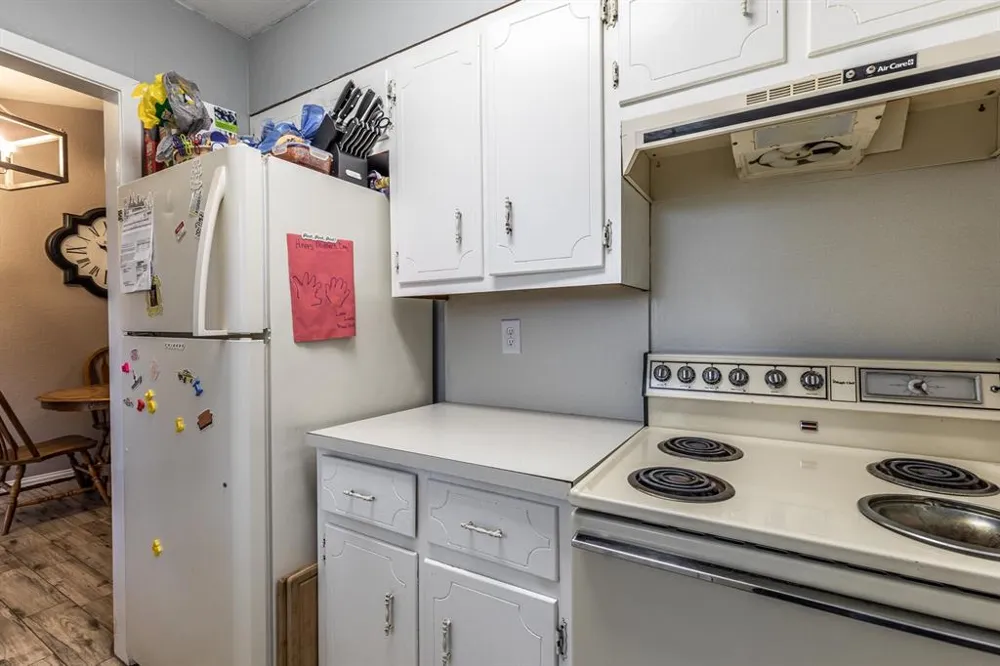 805 Fullerton Avenue Dawson, TX 76639