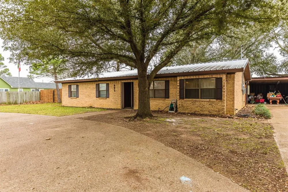 805 Fullerton Avenue Dawson, TX 76639