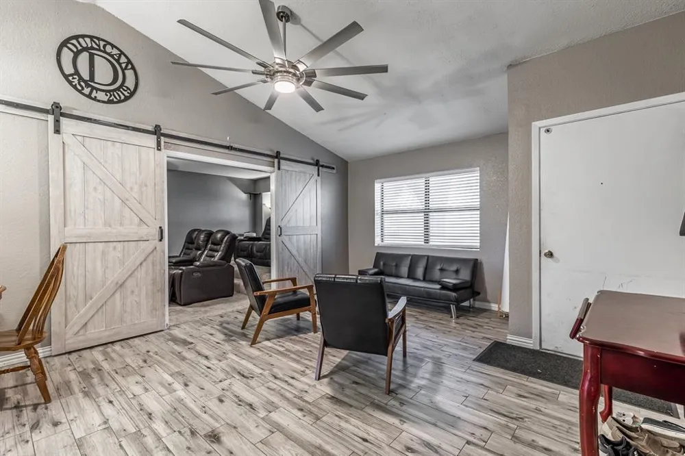 805 Fullerton Avenue Dawson, TX 76639