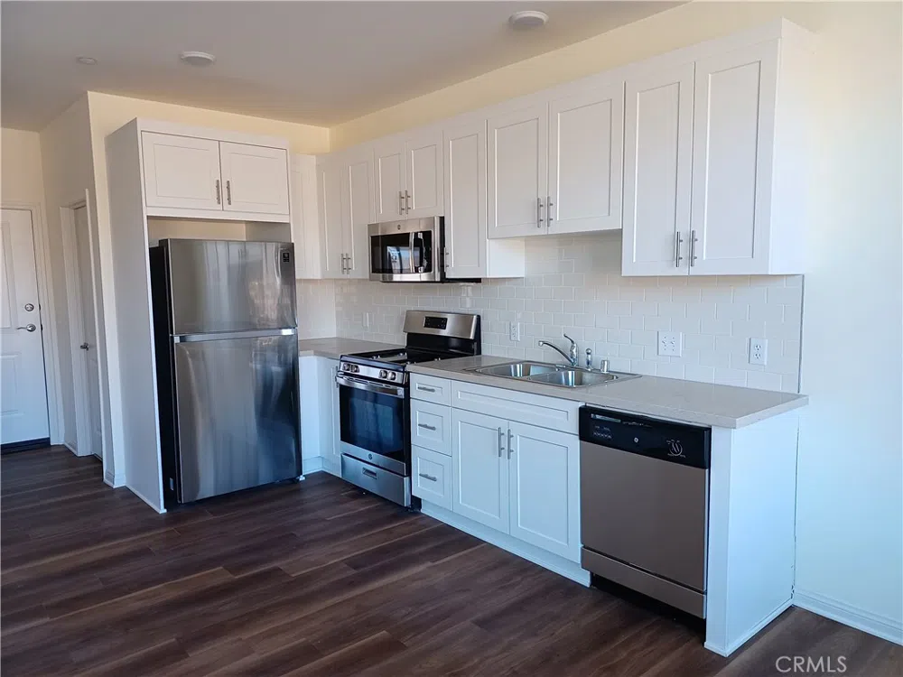 16850 Muscatel Hesperia, CA 92345