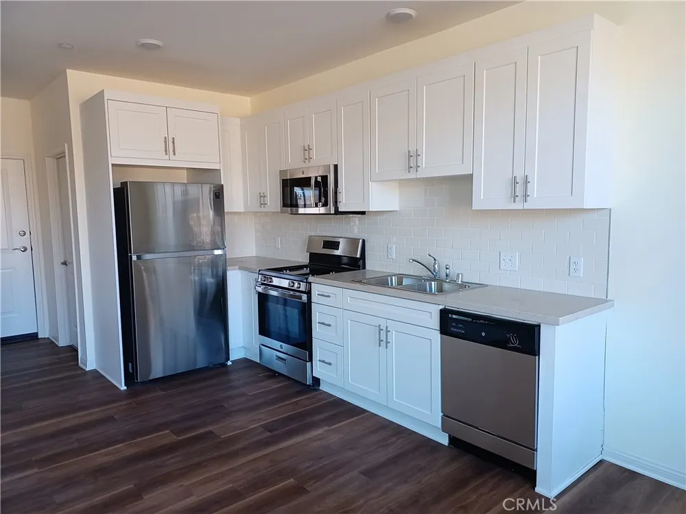 16850 Muscatel Hesperia, CA 92345