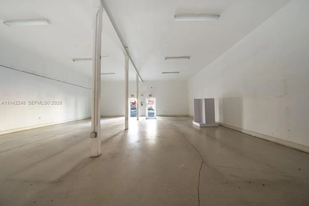 1525 NW 3rd Ave Miami, FL 33136