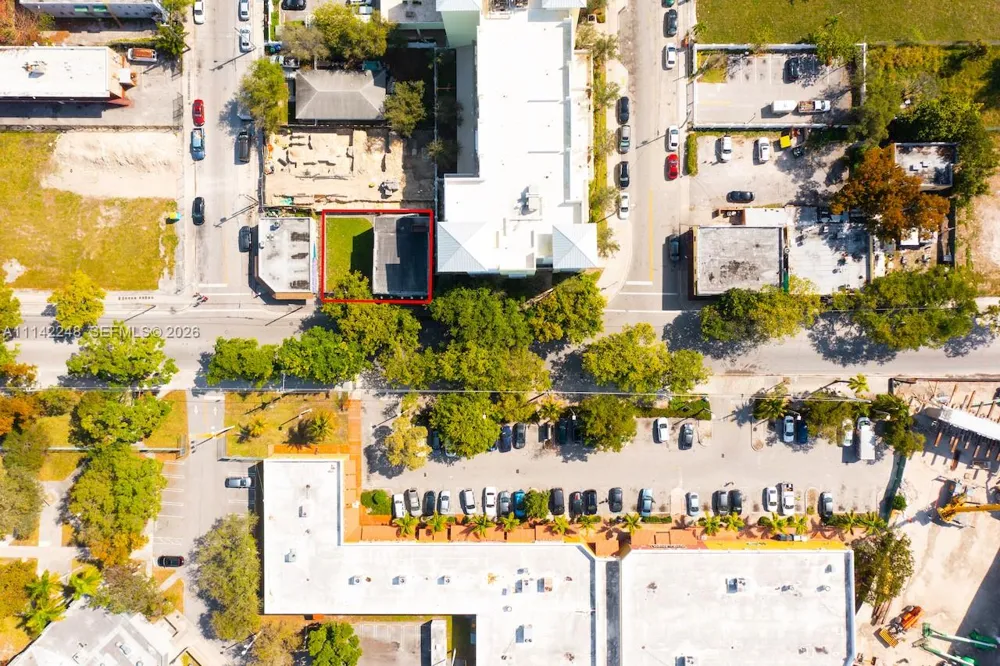 1525 NW 3rd Ave Miami, FL 33136