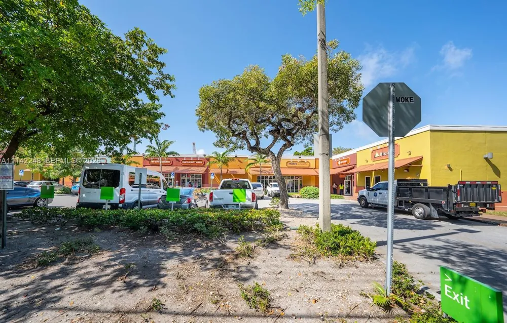 1525 NW 3rd Ave Miami, FL 33136
