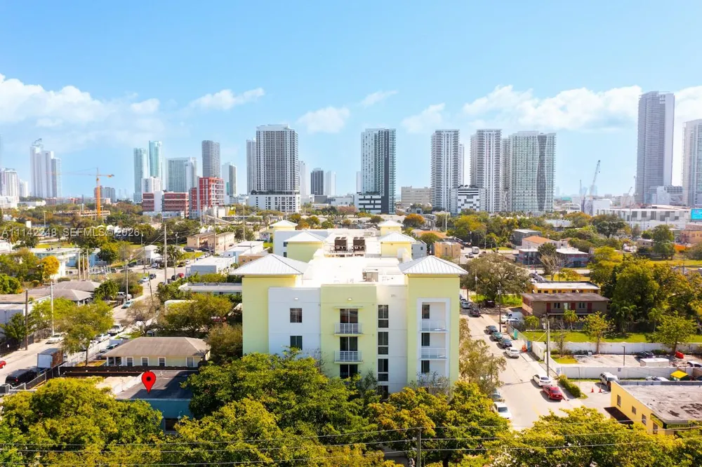 1525 NW 3rd Ave Miami, FL 33136