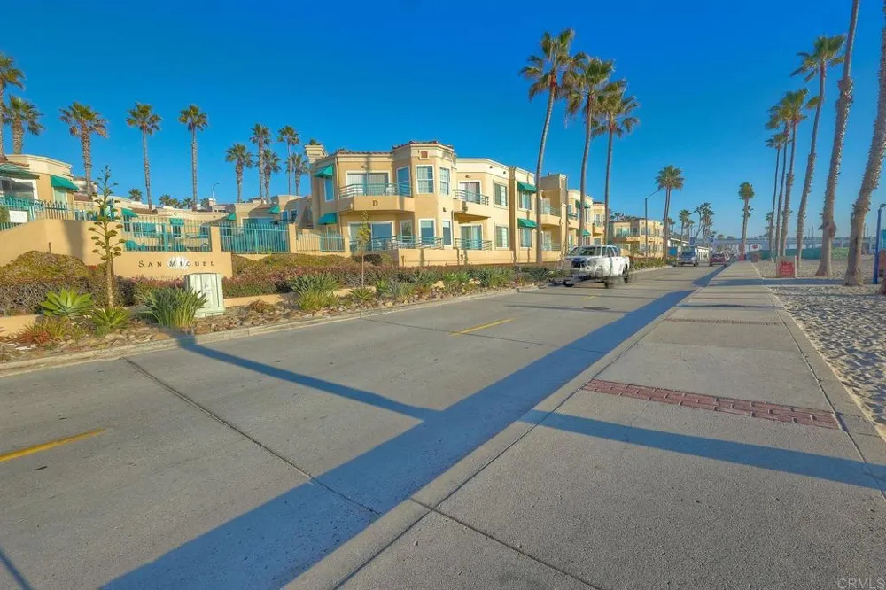 400 The Strand #18 Oceanside, CA 92054