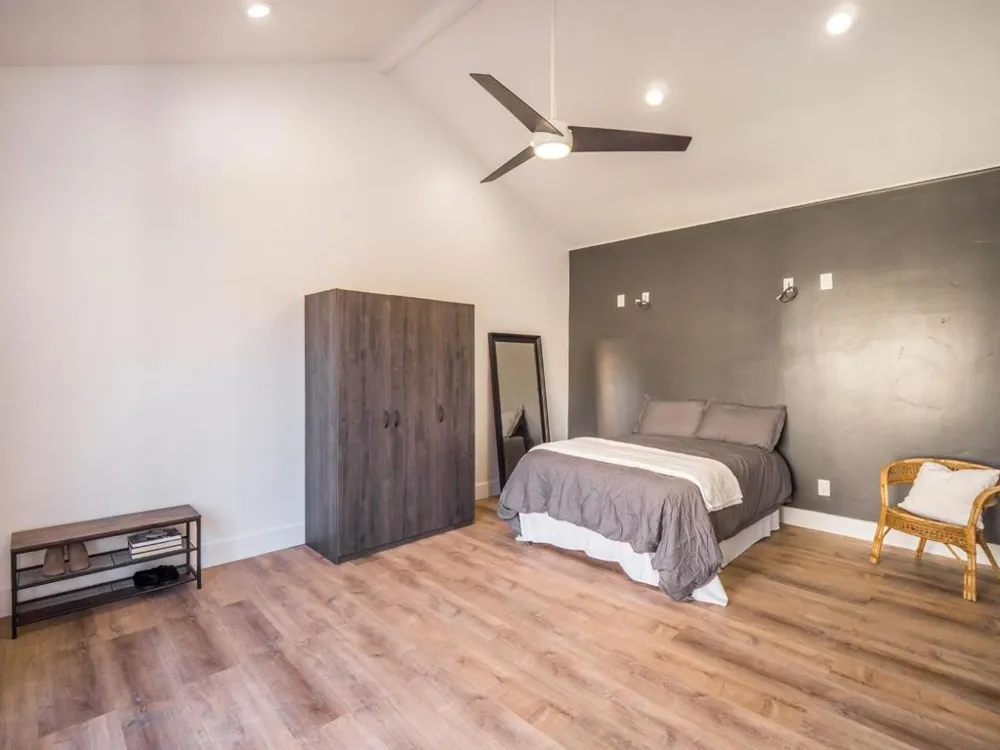 16 Eastern Drive Watsonville, CA 95076