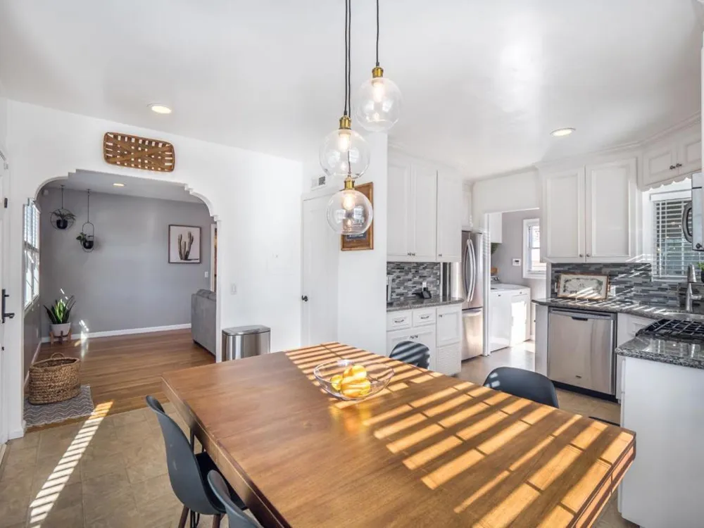 16 Eastern Drive Watsonville, CA 95076