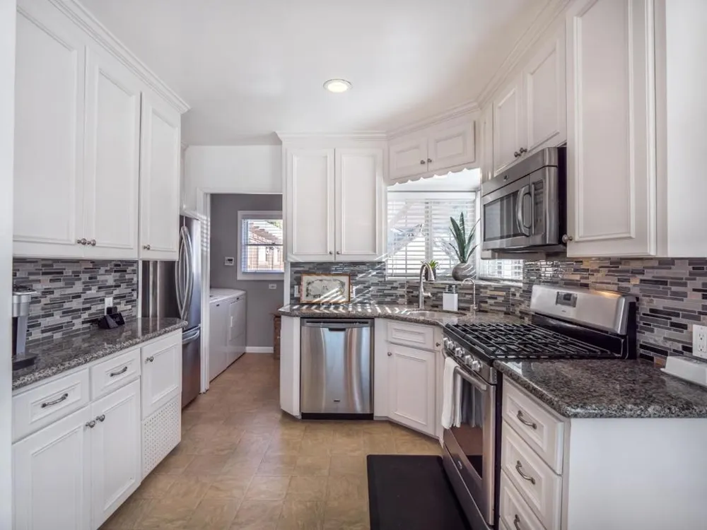 16 Eastern Drive Watsonville, CA 95076