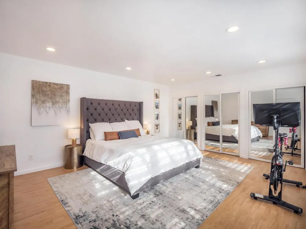 16 Eastern Drive Watsonville, CA 95076