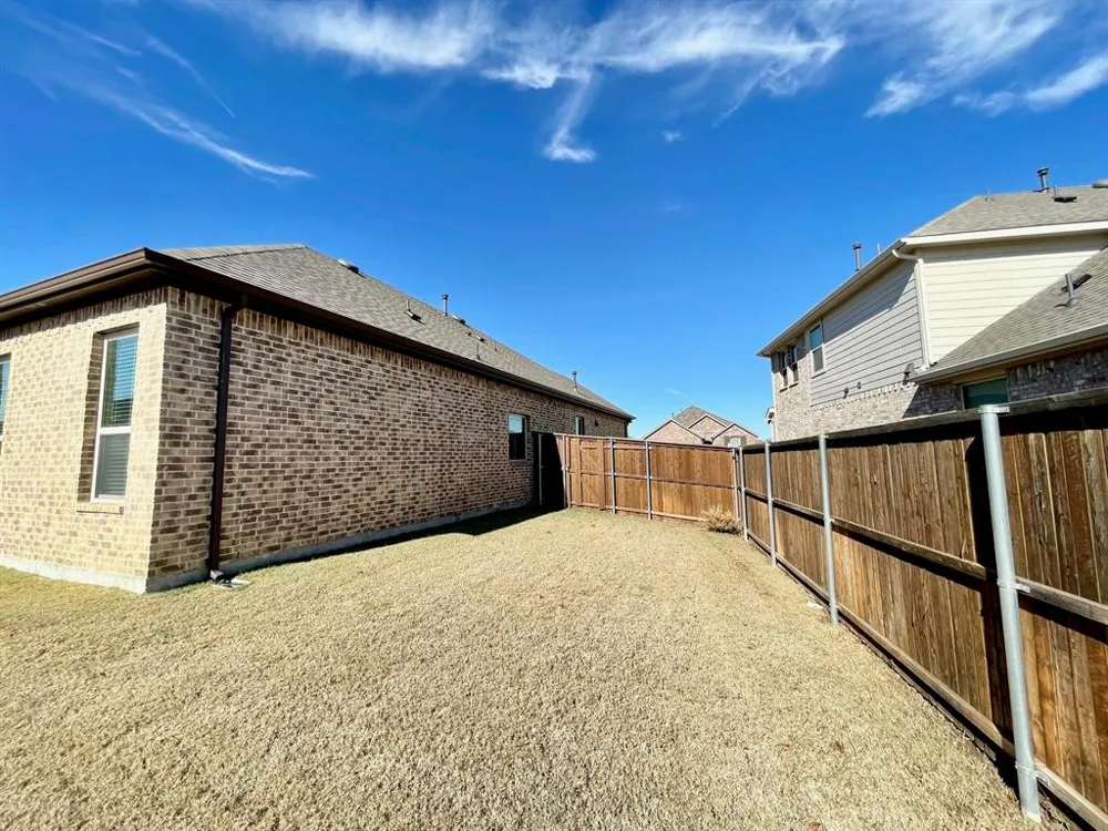 5831 Melville Lane Forney, TX 75126