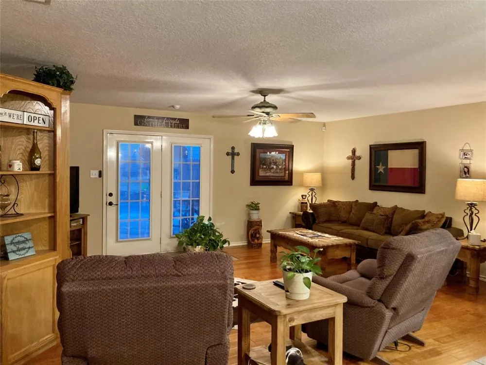 349 Horseshoe Drive Springtown, TX 76082