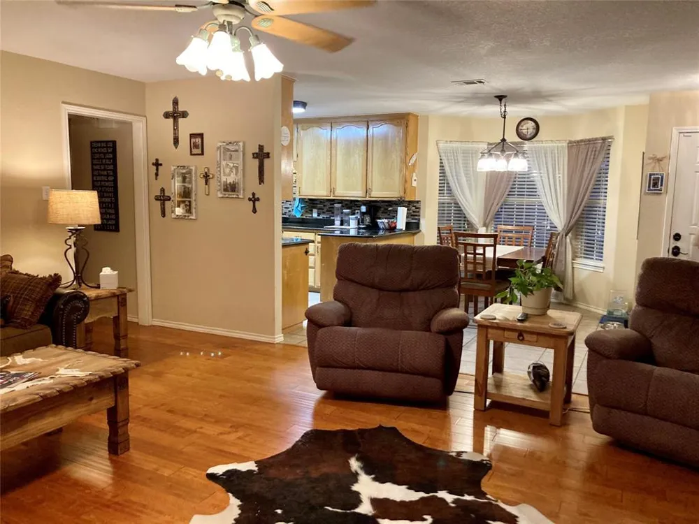 349 Horseshoe Drive Springtown, TX 76082