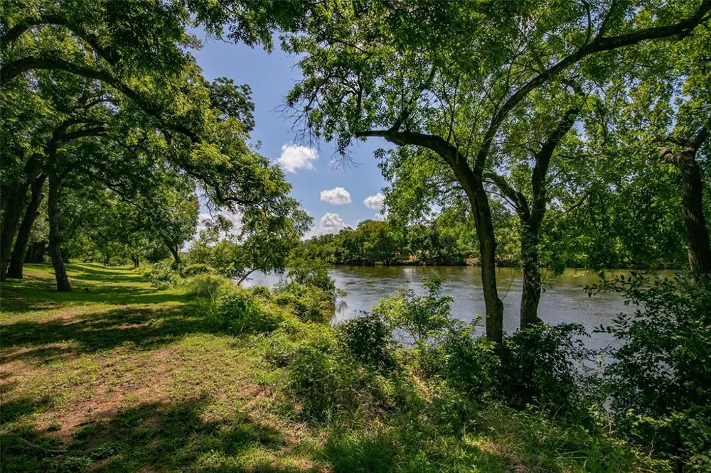 5 Private Road 213 Whitney, TX 76692