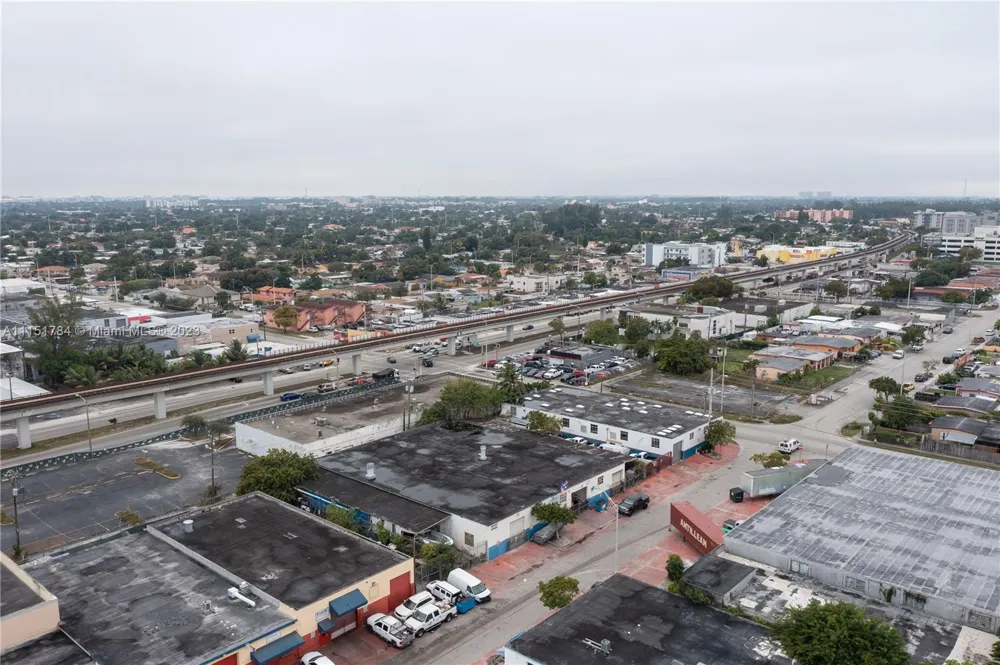 1040 E 26th Street Hialeah, FL 33013