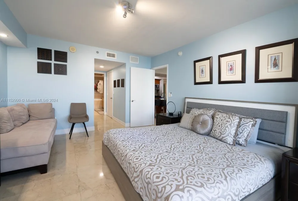 1830 OCEAN DR #4710 Hallandale Beach, FL 33009
