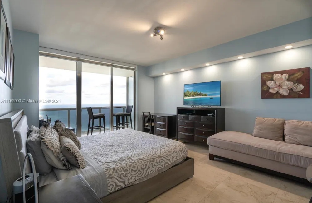 1830 OCEAN DR #4710 Hallandale Beach, FL 33009