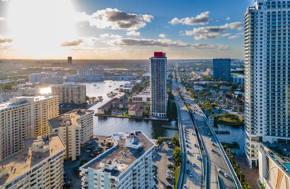 1830 OCEAN DR #4710 Hallandale Beach, FL 33009
